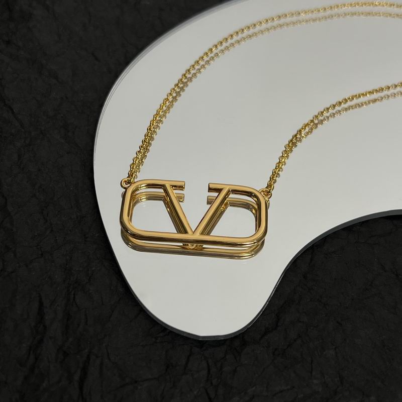 Valentino necklace 05lyx10 (4)